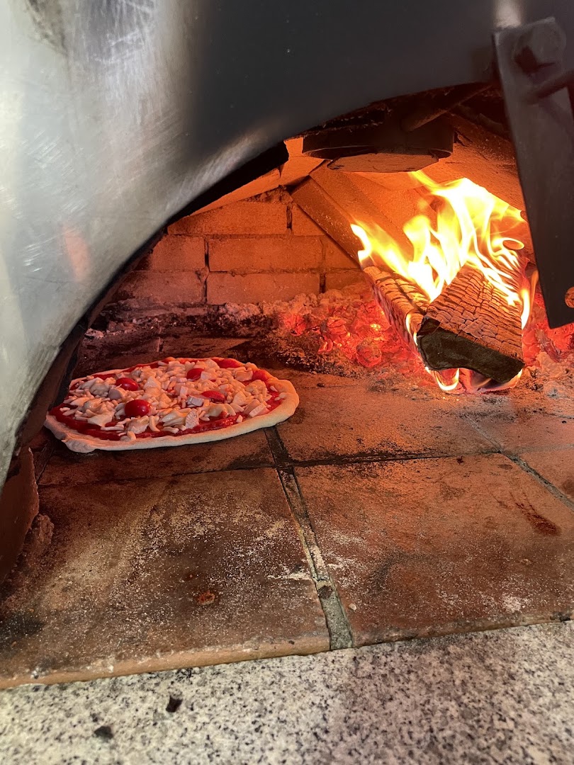 Pizza Calabria · Photos 3