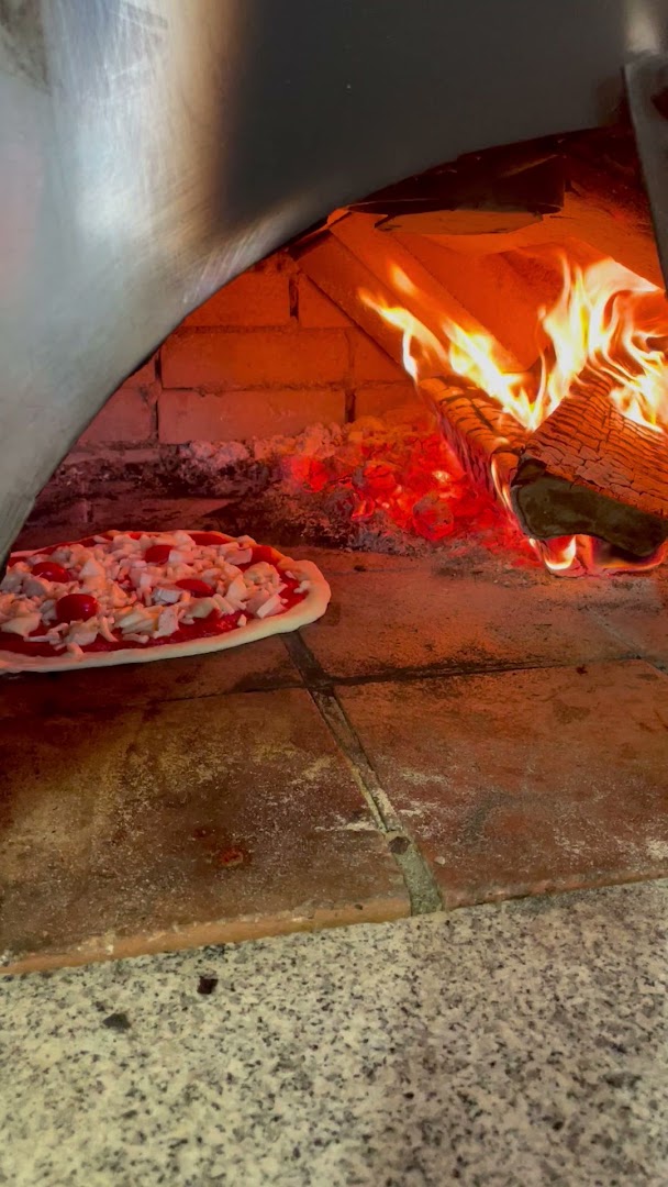 Pizza Calabria · Photos 5